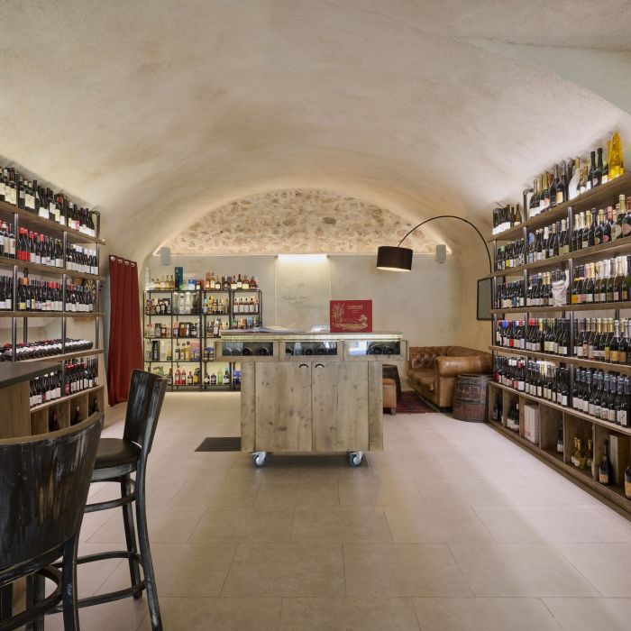 Wine cellar in Cannes
