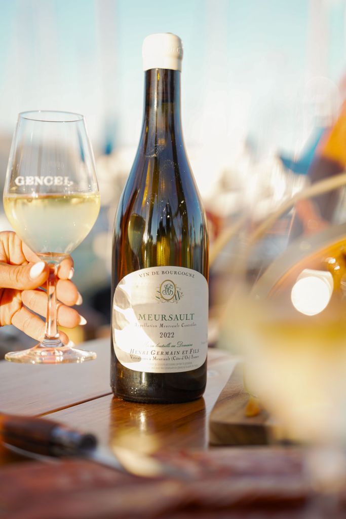 Gencel cave à vins Cannes | Livraison vins et champagnes yachts Côte d'Azur